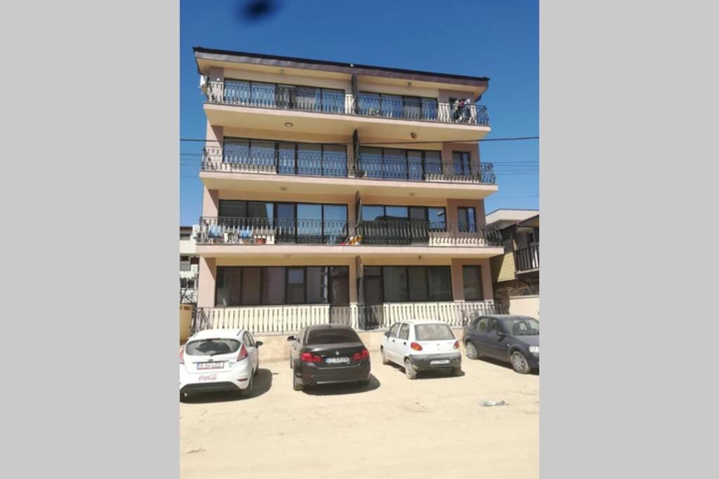 Apartament Lulu Mamaia Nord, 3 Minute De Plaja Нэводари Экстерьер фото